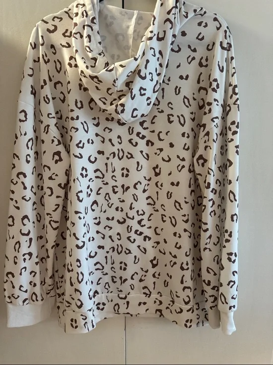 SHEIN Cream Hoodie with Brown Leopard Print - Picture 2 of 2